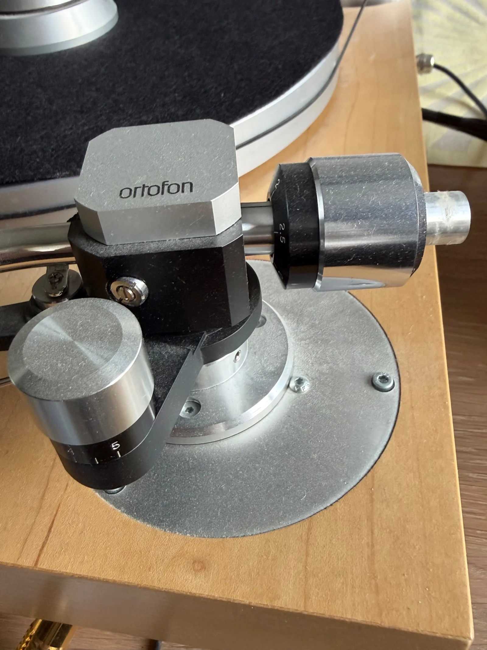 Acoustic Signature Manfred skivspelare med Ortofon tonarm - Bild 4 av 5