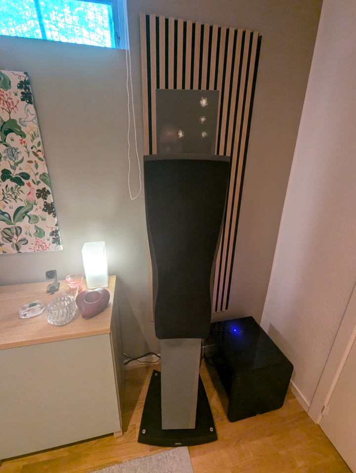Dynaudio Confidence C2 (Esotar2 diskanter) + Cambridge Audio CXN V2 – Paketpris 45 000 kr