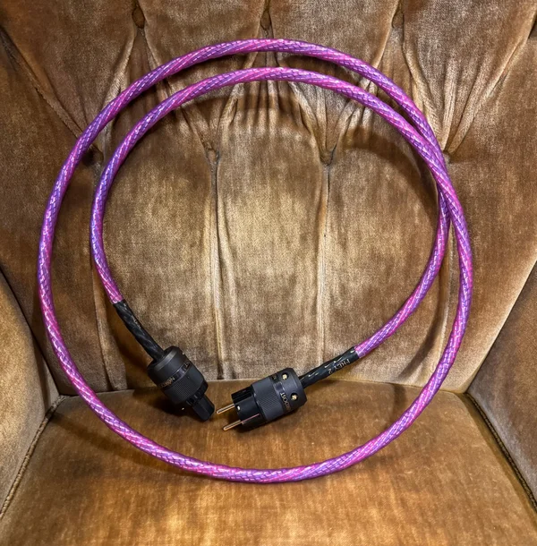 RESERVERAD / Nordost Frey 2 power cable - Bild 1 av 1