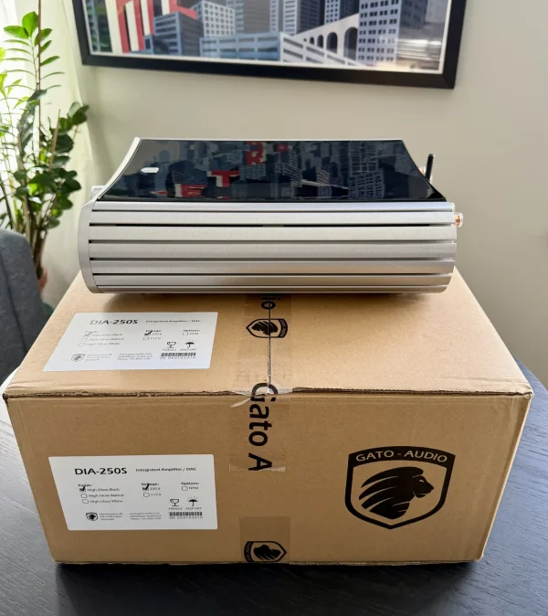 Gato Audio DIA-250S i svart High Gloss-finish Gato Audio DIA-250S i svart High Gloss-finish - Bild 4 av 5