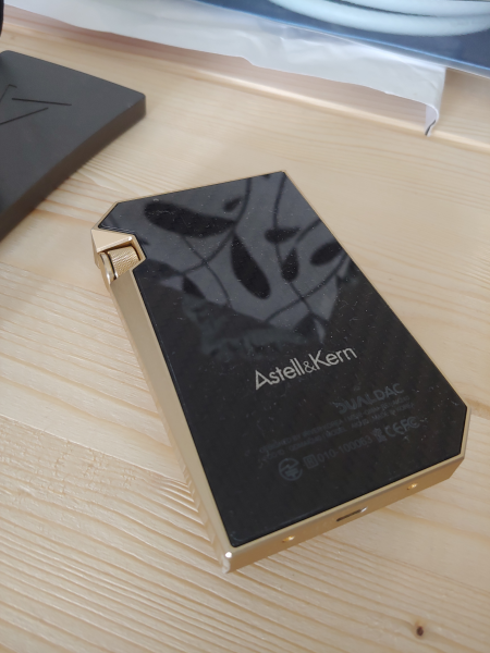 Astell & Kern AK240 DAP med ställ och cd-ripper - Bild 3 av 5