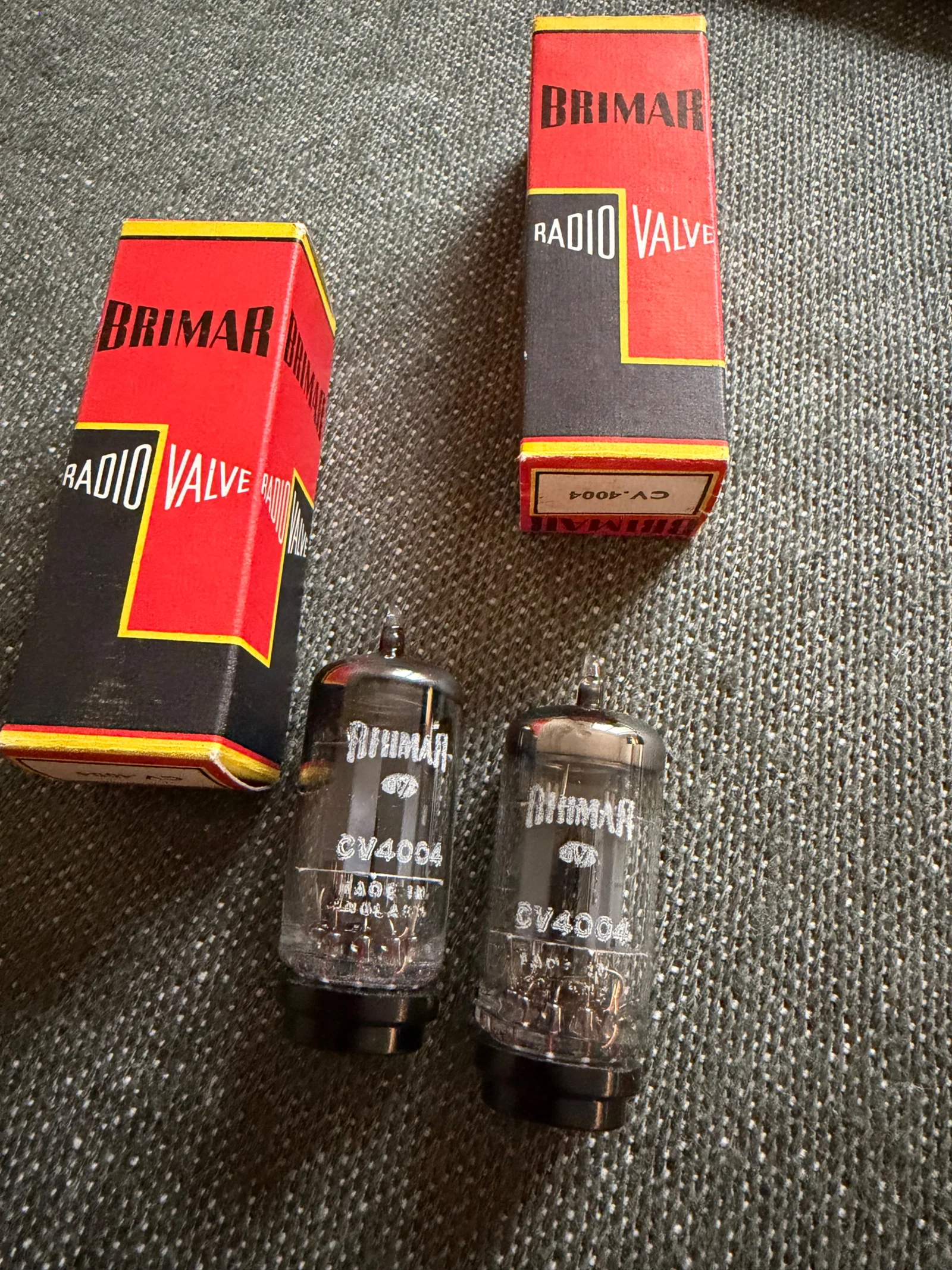 Brimar CV4004 NOS-rör från 1961 - matchat par