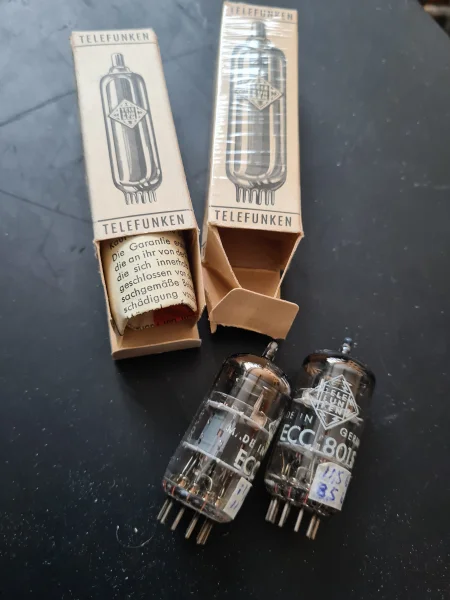 E801CC - Bild 1 av 1