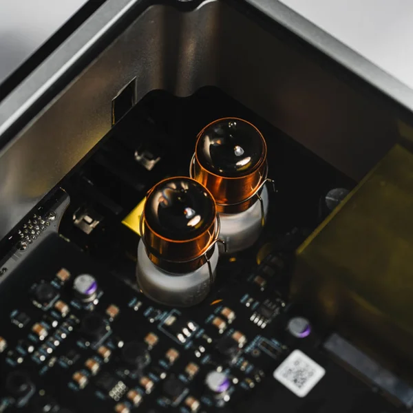 iFi Audio iDSD Phantom - H&ouml;rlursf&ouml;rst&auml;rkare/DAC med inbyggd streaming - Image 14 of 14