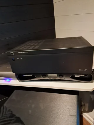 NAD C275BEE Slutsteg (2 x 150W) – Nyskick / Repfritt