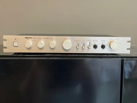 Nikko Pre-Amplifier Beta 20