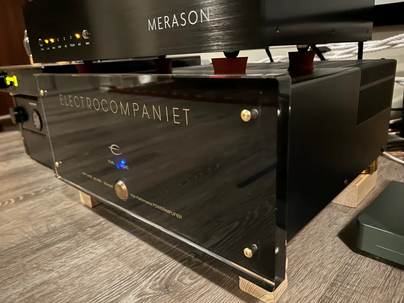 Electrocompaniet AW250 - Bild 2 av 2