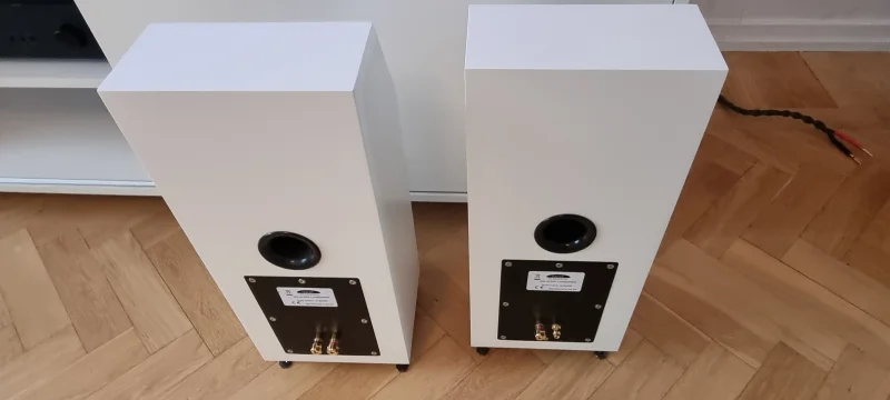 Neat Iota Alpha - Bild 2 av 3