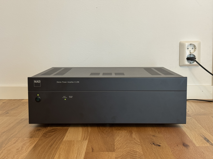 Nad C270 Effektförstärkare