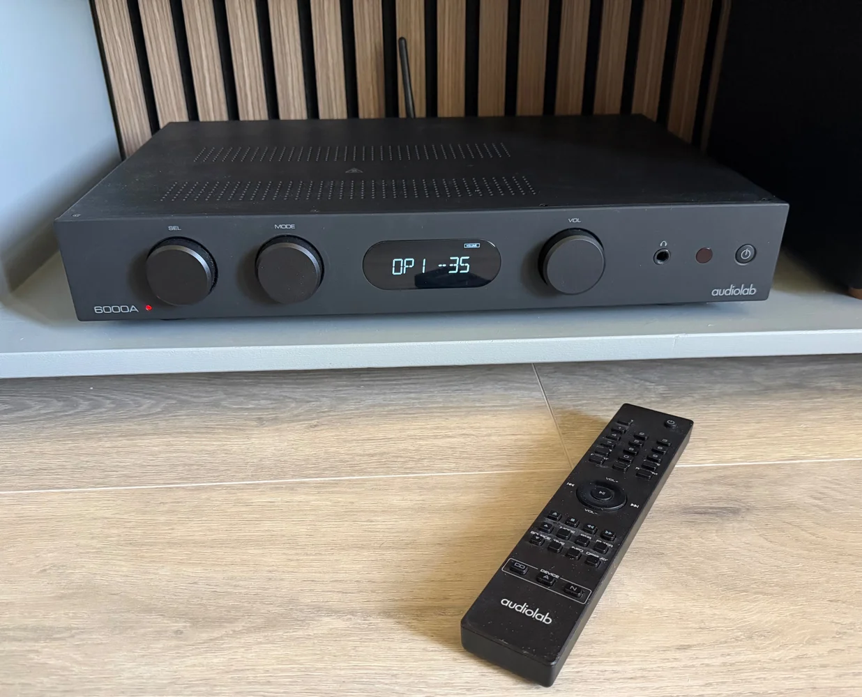 Audiolab 6000a