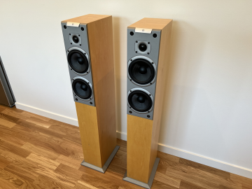 Audiovector K3 Super, Maple finish