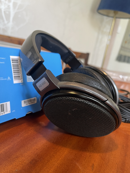 Sennheiser HD650 inkl zmf-kuddar och bättre kabel.