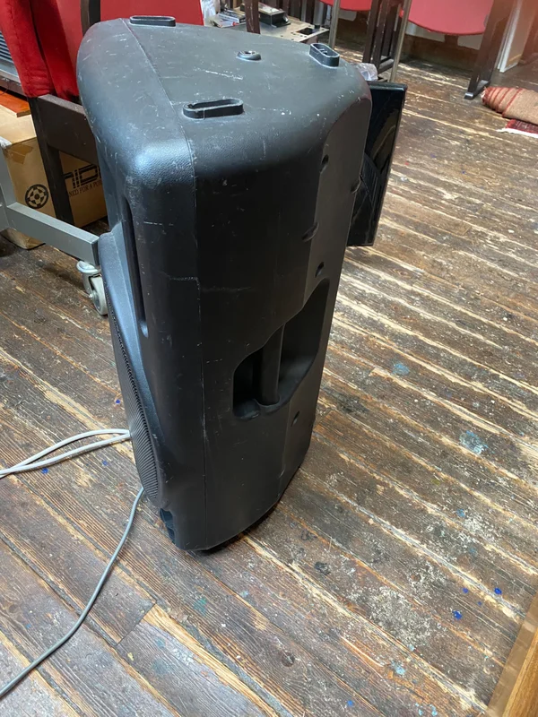 Behringer/Intelligent Sound Behringer/Intelligent Sound - Image 3 of 5