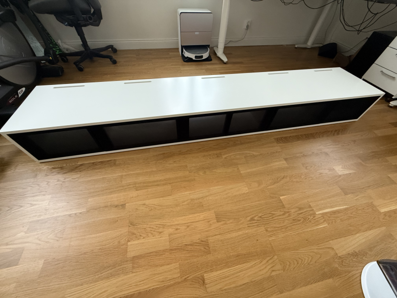 Vägghängd mediamöbel - Bild 2 av 5