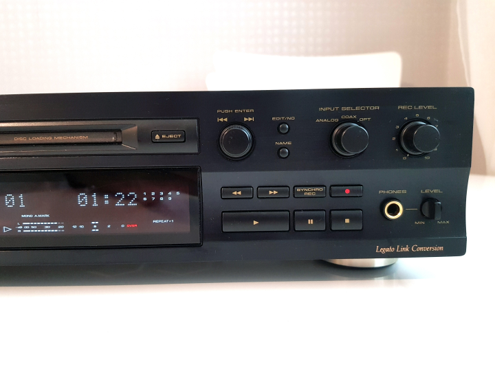 Pioneer MJ-D707  Minidisk Recorder