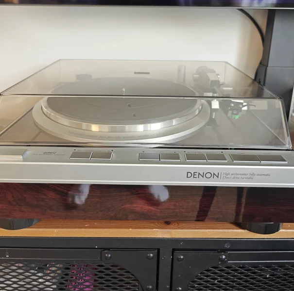 Denon DP-47F Denon DP-47F - Bild 1 av 4