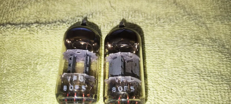 Matchat par Mullard ECC81/12AT7 samma kod fr&aring;n Blackburn-fabriken &aring;r 60! - Bild 3 av 5