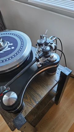 VPI Signature Prime