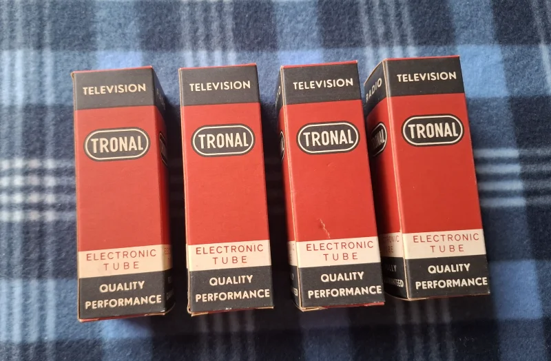 EL34 / 6ca7 TRONAL (RFT Östtyskland) Matchat kvartett NOS EL34 / 6ca7 TRONAL (RFT Östtyskland) Matchat kvartett NOS - Bild 1 av 6