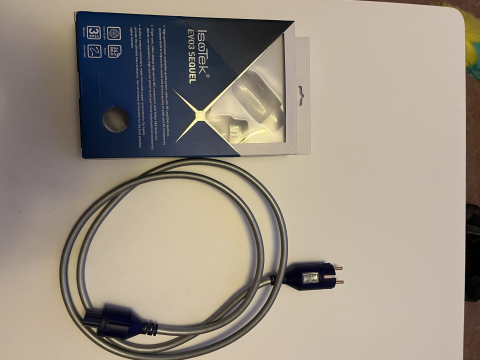 Elkabel Isotek Evo 3  Sequel  2m.  C13.   2400 kr ink frakt.