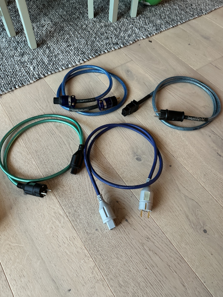 Isotek Sigmas G2 nätfilter och Isotek kablar - Bild 4 av 8