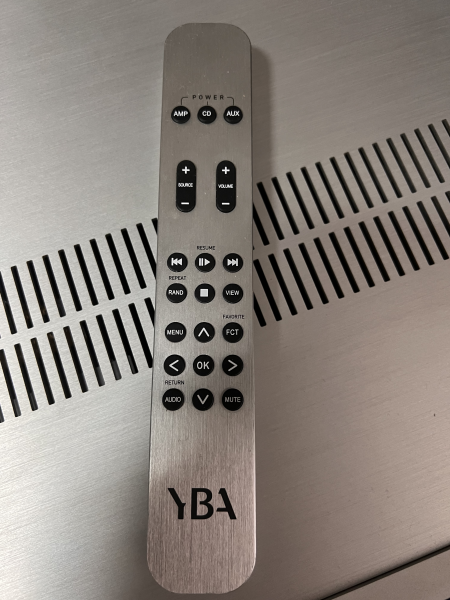 YBA Passion IA350A Hi End stereoförstärkare YBA Passion IA350A Hi End stereoförstärkare - Bild 2 av 2