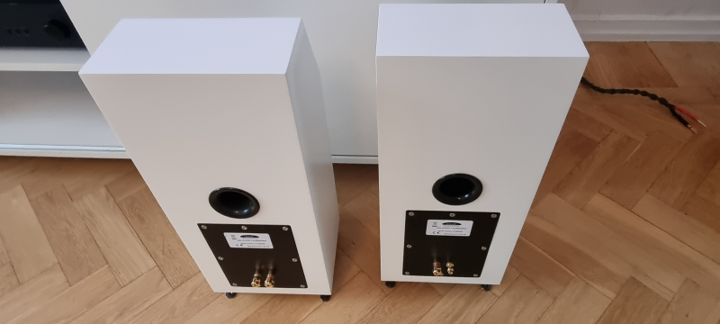 Neat Iota Alpha - Bild 2 av 2