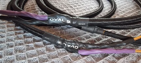 Oval 9 Högtalarkablar.