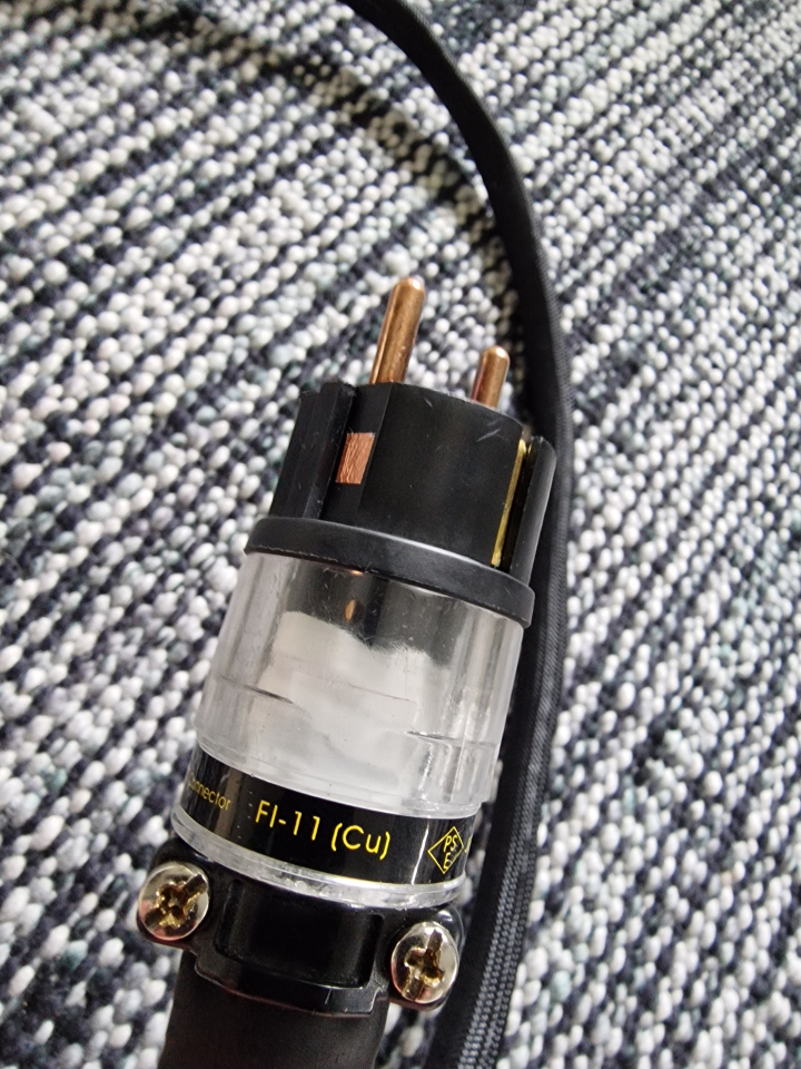 Hi End ac power cable Furutech /Tara Labs
