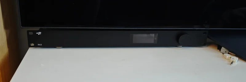 TP RA3 (Topping) balanserad f&ouml;rst&auml;rkare i nyskick, inkl fj&auml;rr - Bild 4 av 6