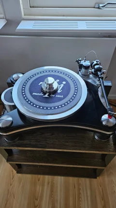 VPI Signature Prime