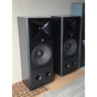 JBL M2 Center