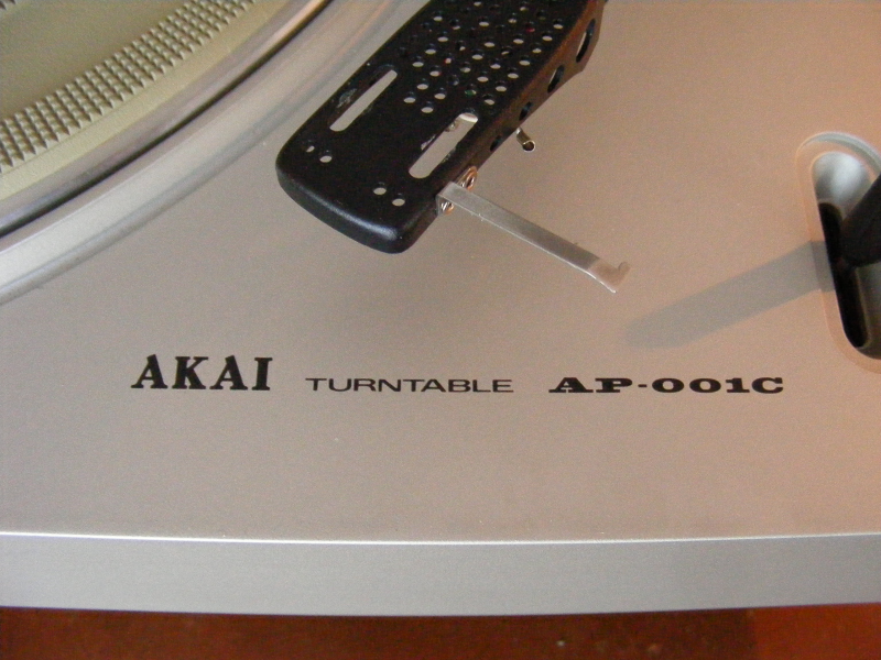 Akai skivspelare AP-001C - Bild 3 av 3