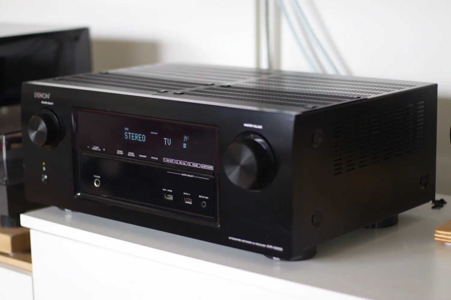 Denon AVR-X2000 Denon AVR-X2000 - Bild 2 av 6