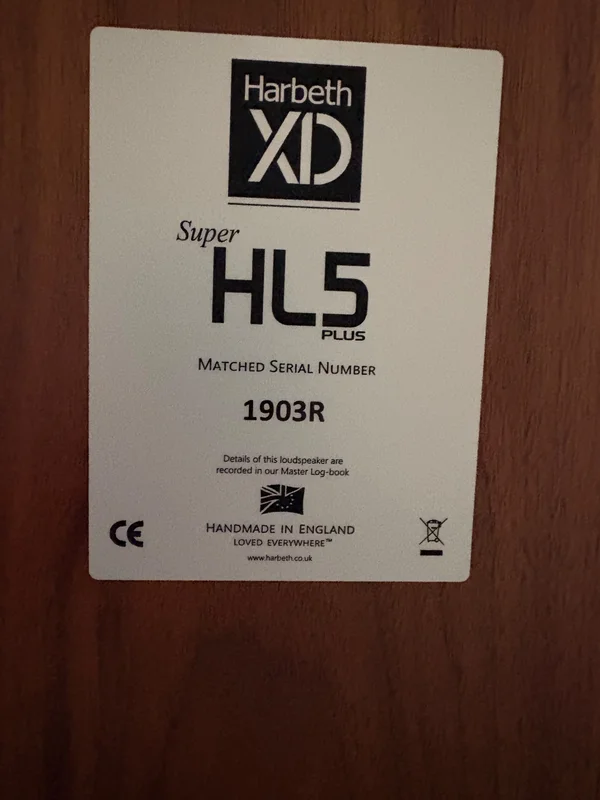 Harbeth SHL5plus XD med Rogoz Audio-stativ Harbeth SHL5plus XD med Rogoz Audio-stativ - Bild 2 av 3