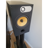 B&W Bowers & Wilkins 685 högtalare