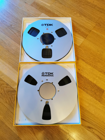 6 stycken TDK 10,5" metallband 