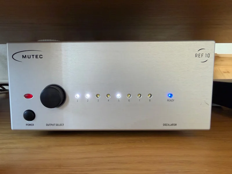 MUTEC REF10High-End 10 MHz Master Clock - Bild 1 av 1