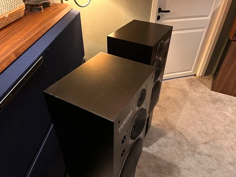 Yamaha NS-1000 Monitor &ndash; Klassiska hifi-legendarer med stativ