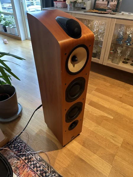 Bowers & Wilkins Bowers & Wilkins - Bild 1 av 9