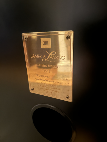 JBL 250Ti LE pianolack JBL 250Ti LE pianolack - Bild 2 av 2