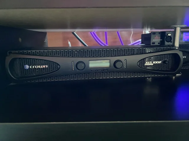 Aktivt h&ouml;gtalarsystem + 3st Crownslutsteg + DBX DriveRack - Bild 3 av 6