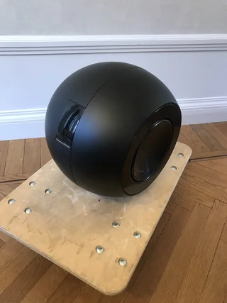 B&W Subwoofer PV1D