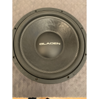 15 tums Gladen  subwoofer. 