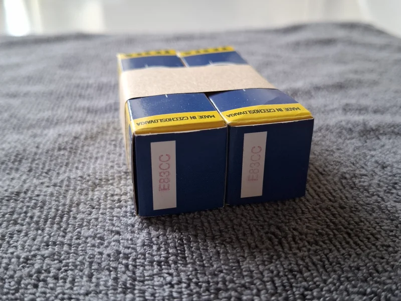 E83CC Tesla Gold (ECC83) NOS Yellow Print Gold Pins - Bild 2 av 6