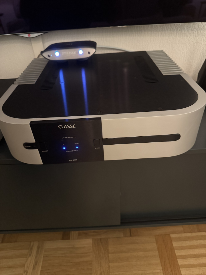 Classé Delta CA-2100 slutsteg
