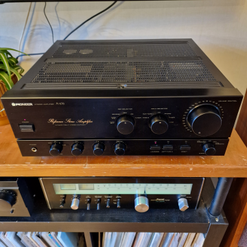 Pioneer A-676