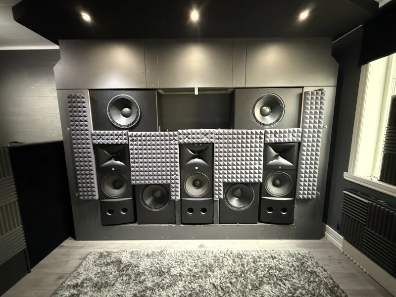 1st JBL M2 Center 1st JBL M2 Center - Bild 3 av 3