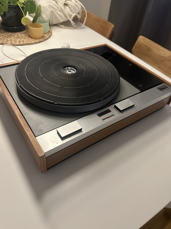 Thorens TD125