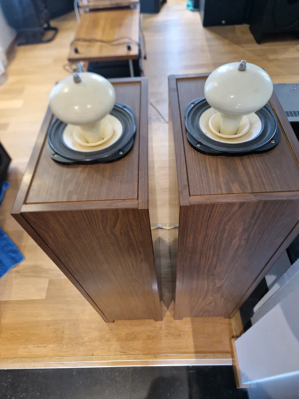 Lowther i Ace horn Lowther i Ace horn - Bild 3 av 3